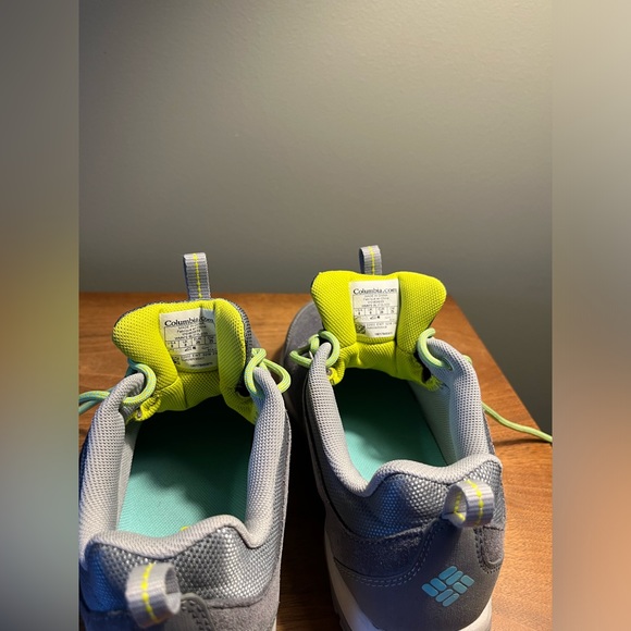 Columbia Women's Fire Venture Gray Suede Waterproof Trail Shoes Size 8 Like NIB - Picture 13 of 16